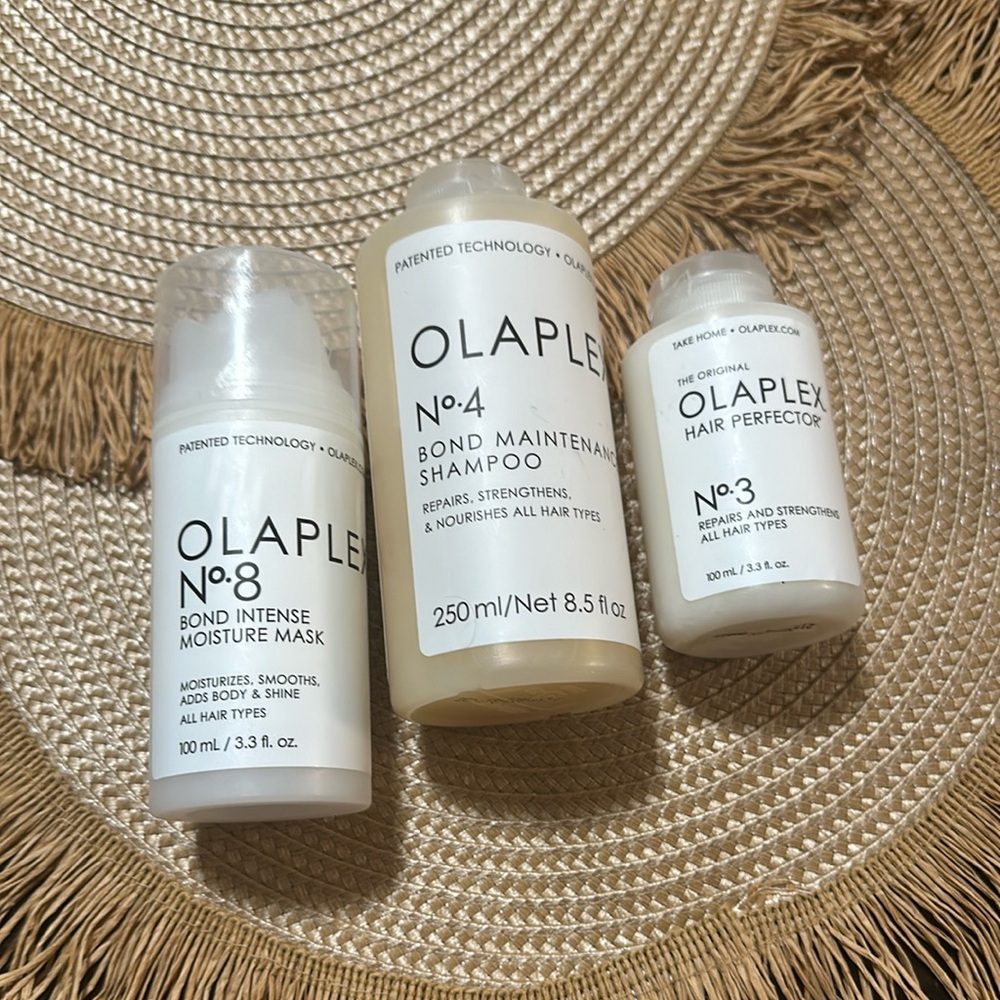 Olaplex Bundle of No.4 Bond Maintenance Shampoo, No.8 and No.3 hair perfector